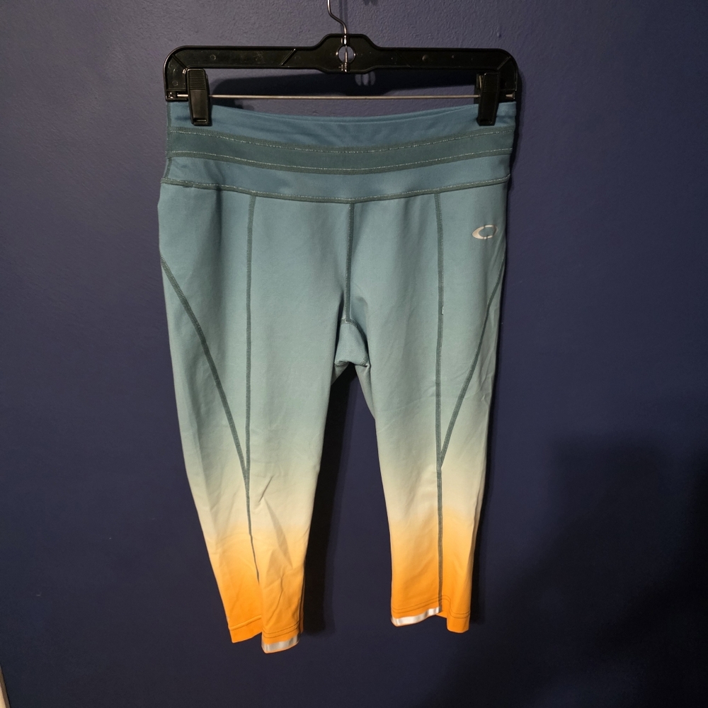 Oakley Performance Fit Training Capri Leggings Medium